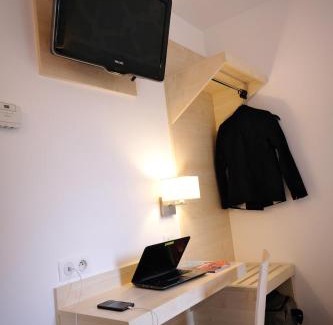 Rivesaltes Hotel | Kyriad Direct Perpignan Nord - Aéroport