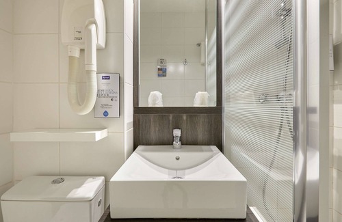 La Roche-sur-Yon Hotel | Kyriad La Roche Sur Yon