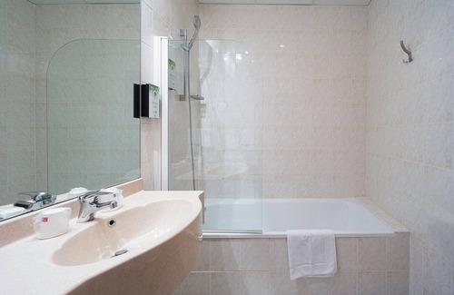 Lamballe Hotel | Kyriad Lamballe