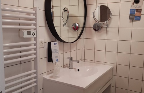 Chesnes Hotel | Kyriad Lyon Est – Saint Quentin Fallavier