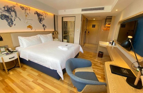 Longhu Qu Hotel | Kyriad Marvelous Hotel Shantou Railway Station