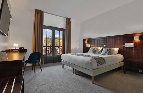 Boulazac-Isle-Manoire Hotel | Kyriad Perigueux - Boulazac