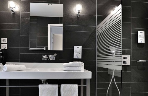 Boulazac-Isle-Manoire Hotel | Kyriad Perigueux - Boulazac