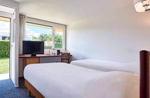 Tarbes Hotel | Kyriad Tarbes - Bastillac