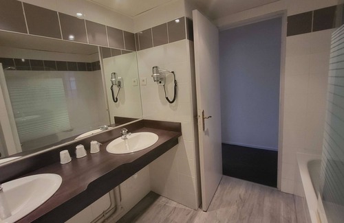 Joue-les-Tours Hotel | Kyriad Tours - Joue les Tours