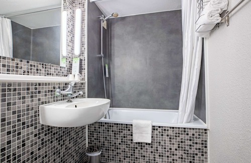 Rouvignies Hotel | KYRIAD VALENCIENNES SUD – Rouvignies