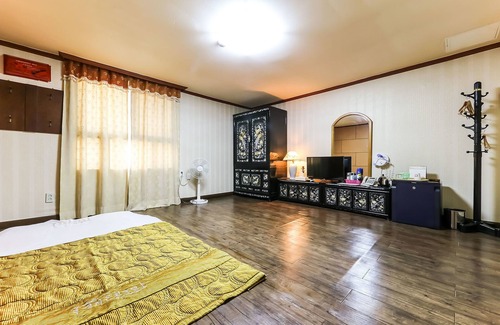 Bongmyeong-dong Hotel | Kyungha Spa Hotel