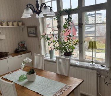 Harnosand Apartment | Lägenhet i sekelskifteshus