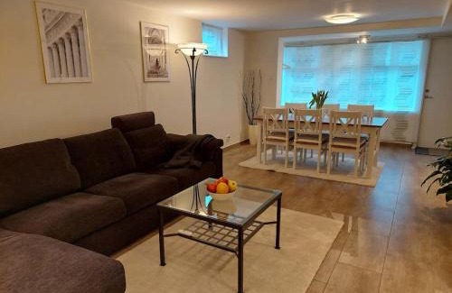 Partille Apartment | Lägenhet på landet nära stan