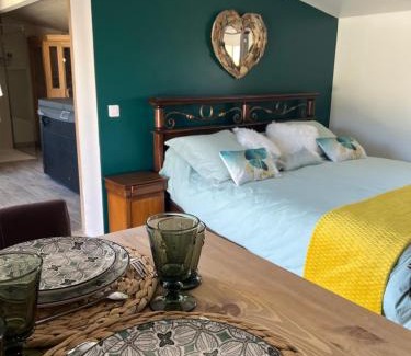 Bellegarde Bed & Breakfast | Lécrin chambre d'hôte spa
