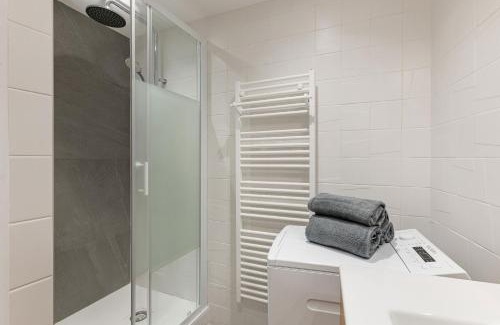 Saint-Just-Saint-Rambert Apartment | Léna 2 chambres Jardin- climatisation Netflix