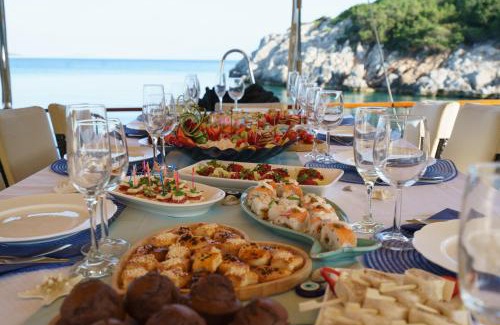 Turgutreis City Center Boat Rental | Lüks gulette tekne tatili