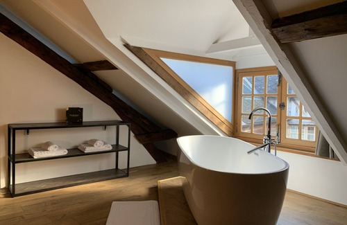 Honfleur House | L'école des Demoiselles