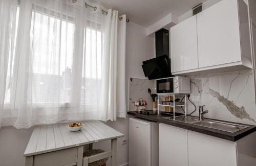 Bobigny Apartment | L'écrin de Camille et Marie