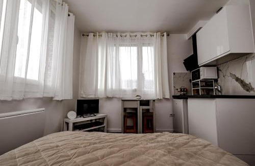 Bobigny Apartment | L'écrin de Camille et Marie