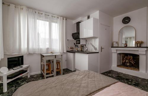 Bobigny Apartment | L'écrin de Camille et Marie