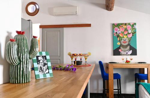 Nimes City Centre Apartment | L'écrin de Frida - Duplex au cœur de la ville