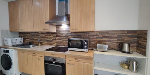 Romainville Apartment | L'Écrin Parisien - Proche Métro -Direct Paris - 4 personnes