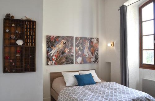 Montcuq Apartment | L'édredon de Joséphine
