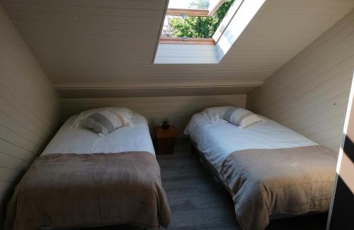 Sainte-Marie-au-Bosc Apartment | L'église