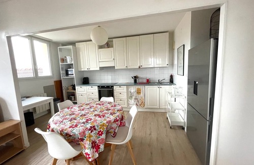 Besancon Apartment | L'étage Lumineux