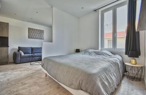 Maintenon Apartment | L'Étape