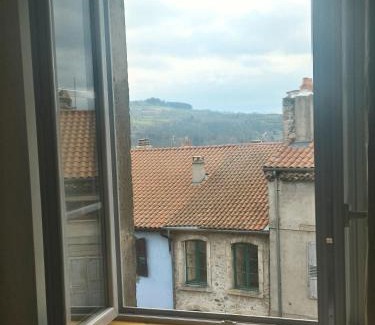 Le Monastier-sur-Gazeille Bed & Breakfast | l'île au Trésor : Chambre