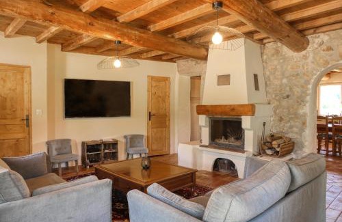 Nyons Villa | L'ô de vigne, Eden in Provence