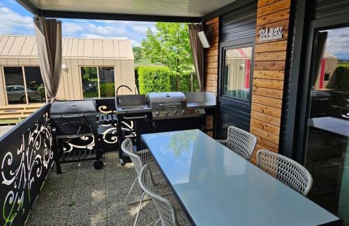 Metlika House | L&A Mobile House