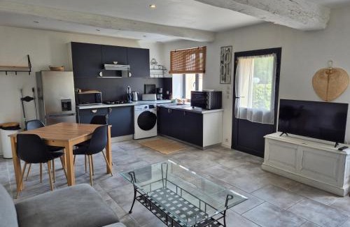 Sainte-Genevieve-les-Gasny Apartment | L'Abaca 25