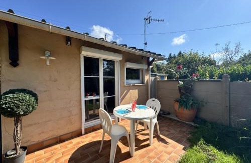 Funay - Bruyeres Apartment | L'Abbaye de l'Epau - Jardin - Rivière