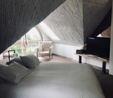 Tonnerre Bed & Breakfast | L'abbaye Saint Michel