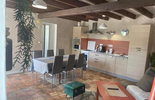 Beaumont Apartment | L'Abeille SAS le jardin de Messie