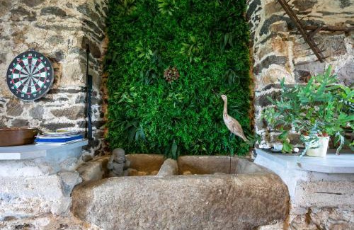 Allineuc House | L'abreuvoir du Leffo