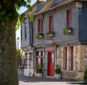 Enclos Hotel | L'Absinthe Hôtel