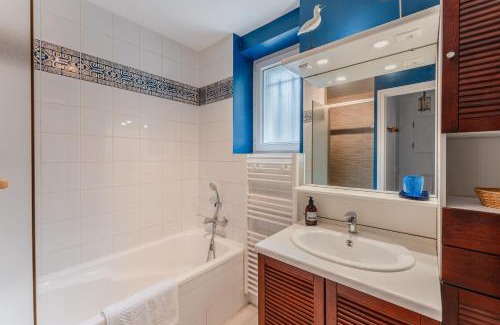 Tortiere House | L'Acacia - Maison pour un séjour serein à Nantes