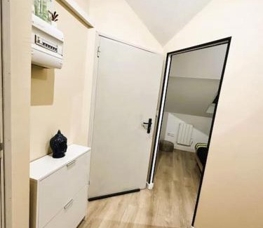 Sainte-Anne - Faubourg Noyon Apartment | L'Airzenity ~ Chill ~ Proche Gare ~ WiFi