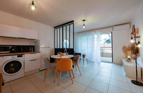 Castelnau-le-Lez Apartment | L'Alba Rosso - Climatisation, parking et terrasse