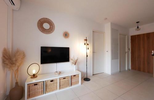 Castelnau-le-Lez Apartment | L'Alba Rosso - Climatisation, parking et terrasse