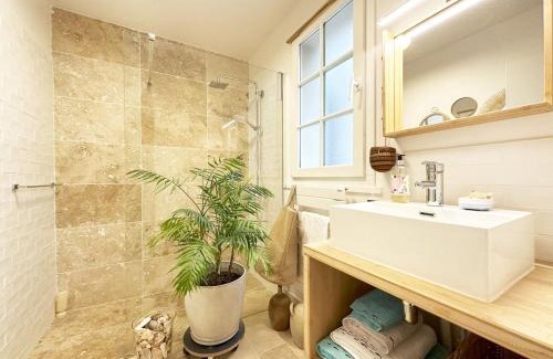 Chartres Apartment | L'Alcove