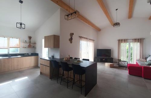 Fayence House | L'Aloha Gîte de charme au cœur de Fayence avec Vue Panoramique