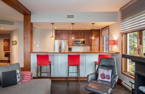 Mont-Tremblant Pedestrian Village Apartment | L'Altitude by Rendez-Vous Mont-Tremblant