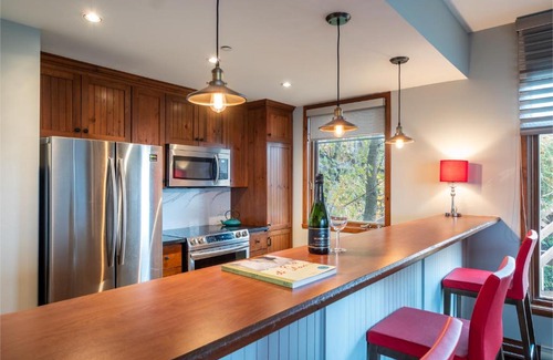 Mont-Tremblant Pedestrian Village Apartment | L'Altitude by Rendez-Vous Mont-Tremblant
