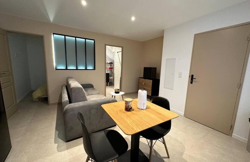 Paulhan Apartment | L’amandier - Appartement