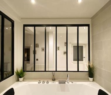 Old Lyon Apartment | L'Amanté Spa -Balnéo -Vieux Lyon
