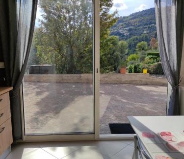 Falicon Apartment | L'Ambre d'Or