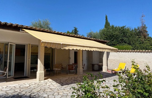 Tourrettes-sur-Loup House | L'Aminèxe - simple quiet under the stars in the fresh air