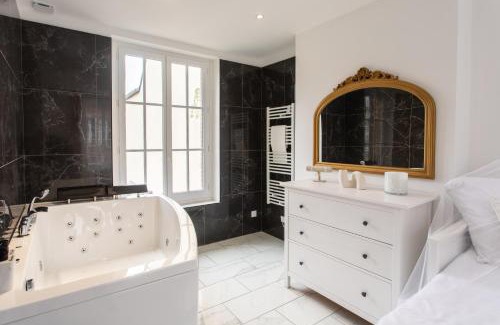 Abbeville Apartment | L'amour vrai - Love room -T2 Elégant et Romantique