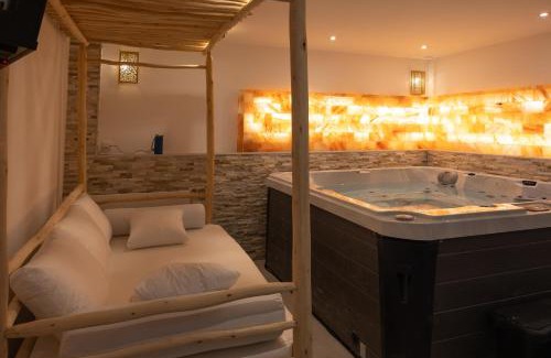 Mittelhausbergen Apartment | L'Andalouse - SPA Privatif - Jacuzzi Hammam Sauna