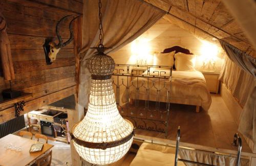 Lans-en-Vercors House | L'annexe du chateau des Girards